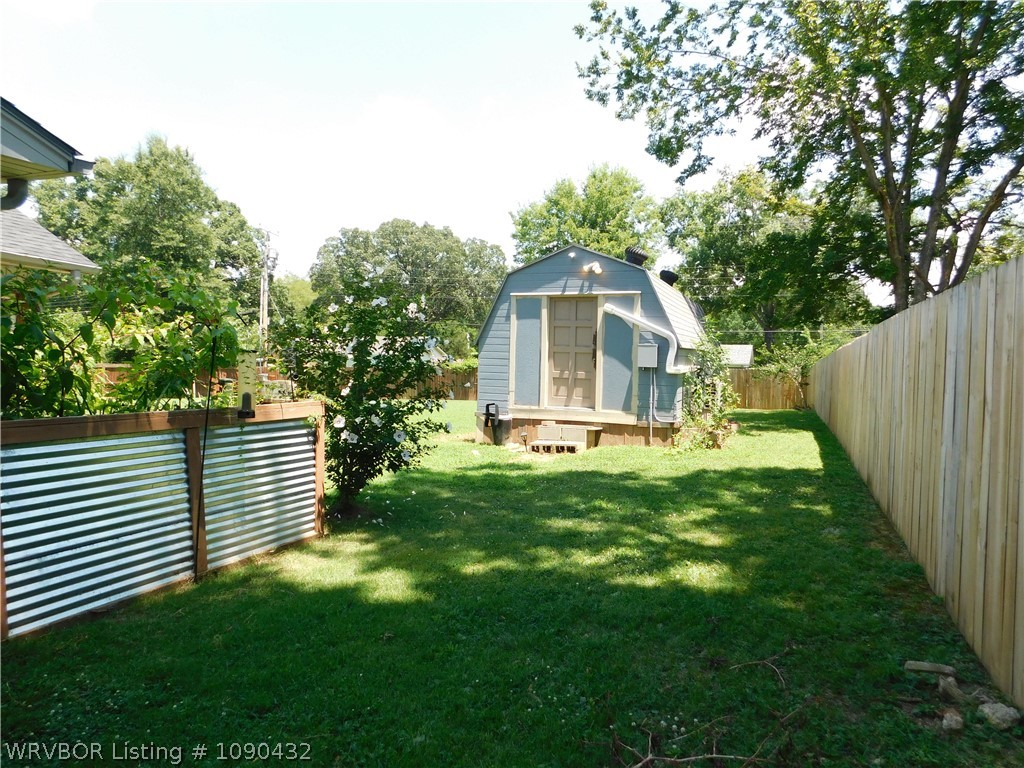 main property photo 13