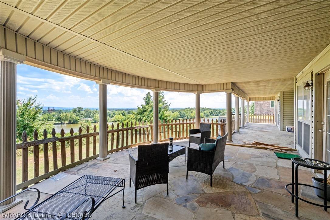 main property photo 10