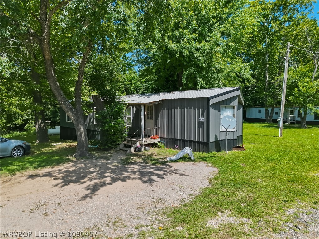 main property photo 16