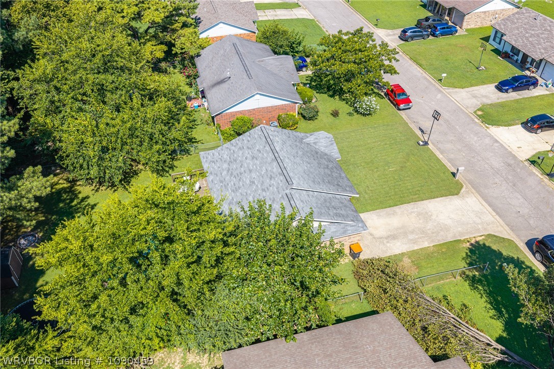 main property photo 30