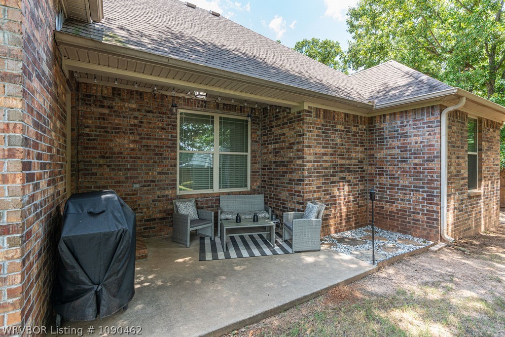 main property photo 31