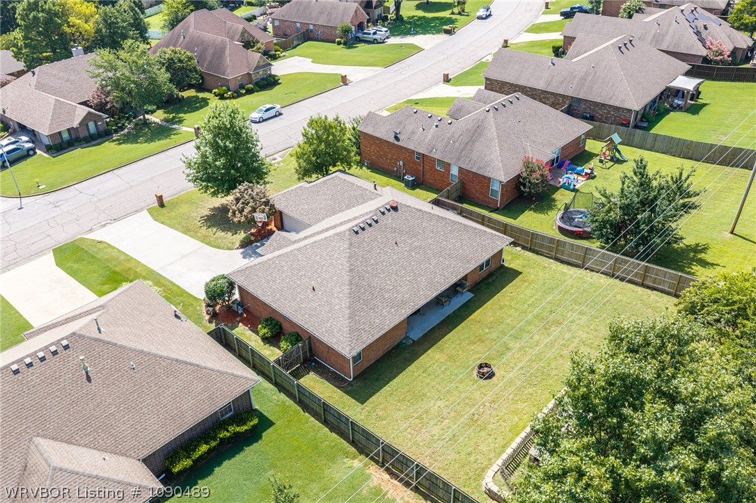 main property photo 17