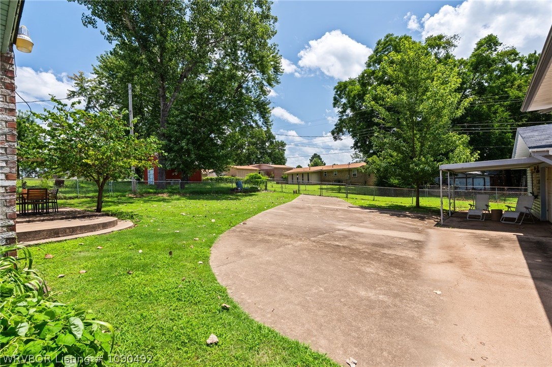 main property photo 40