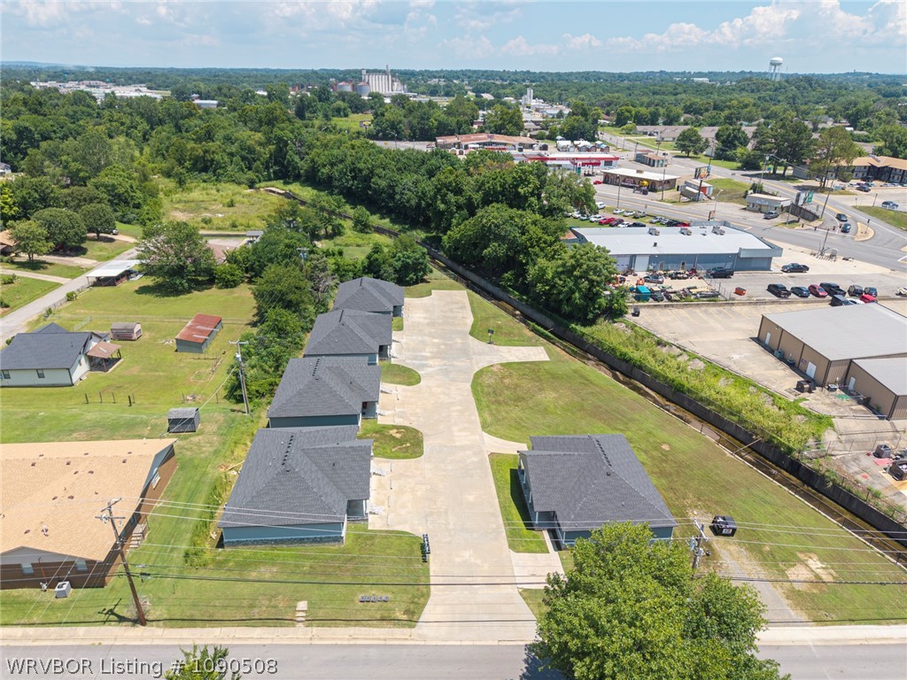main property photo 9