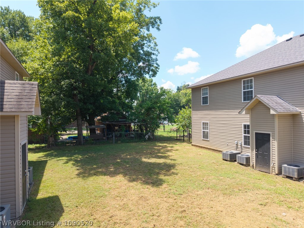 main property photo 30