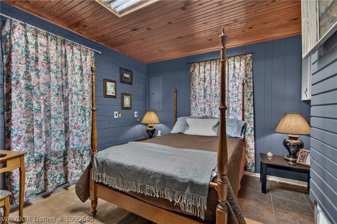 main property photo 25