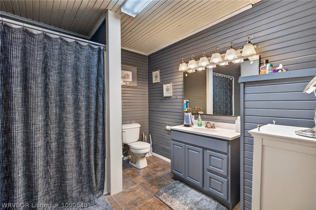 main property photo 28