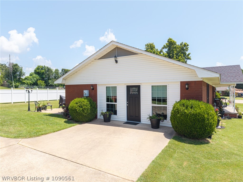 main property photo 18