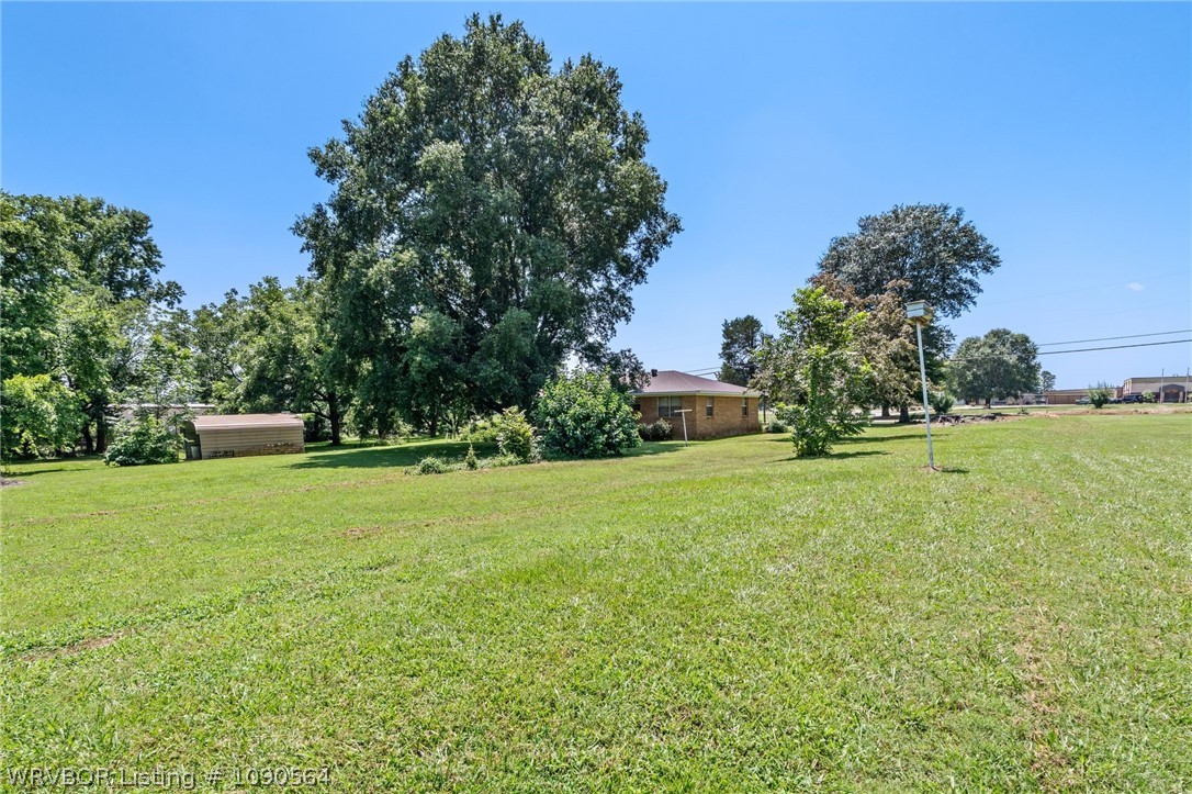 main property photo 28
