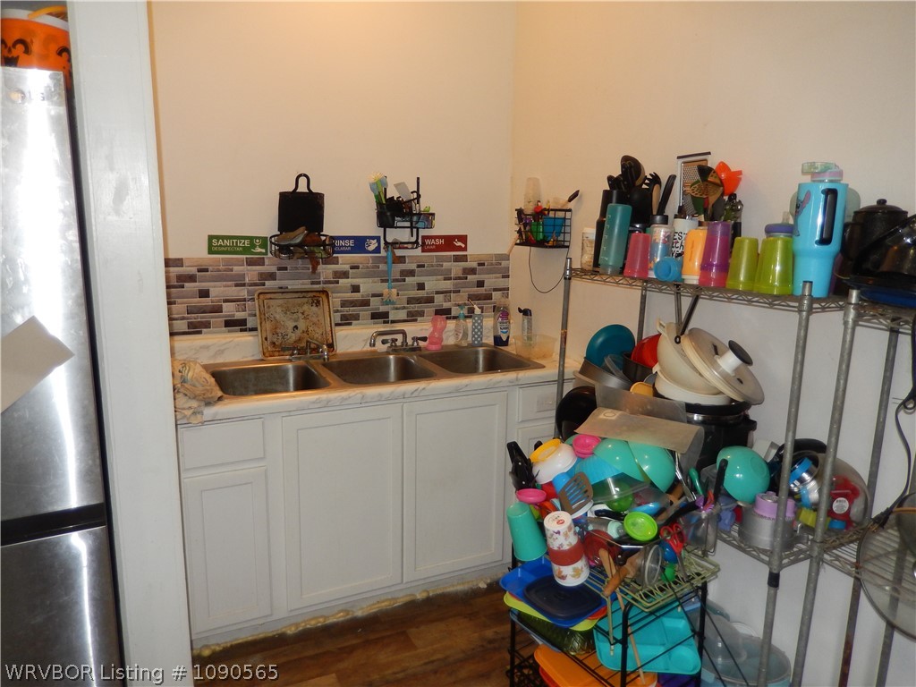 main property photo 16