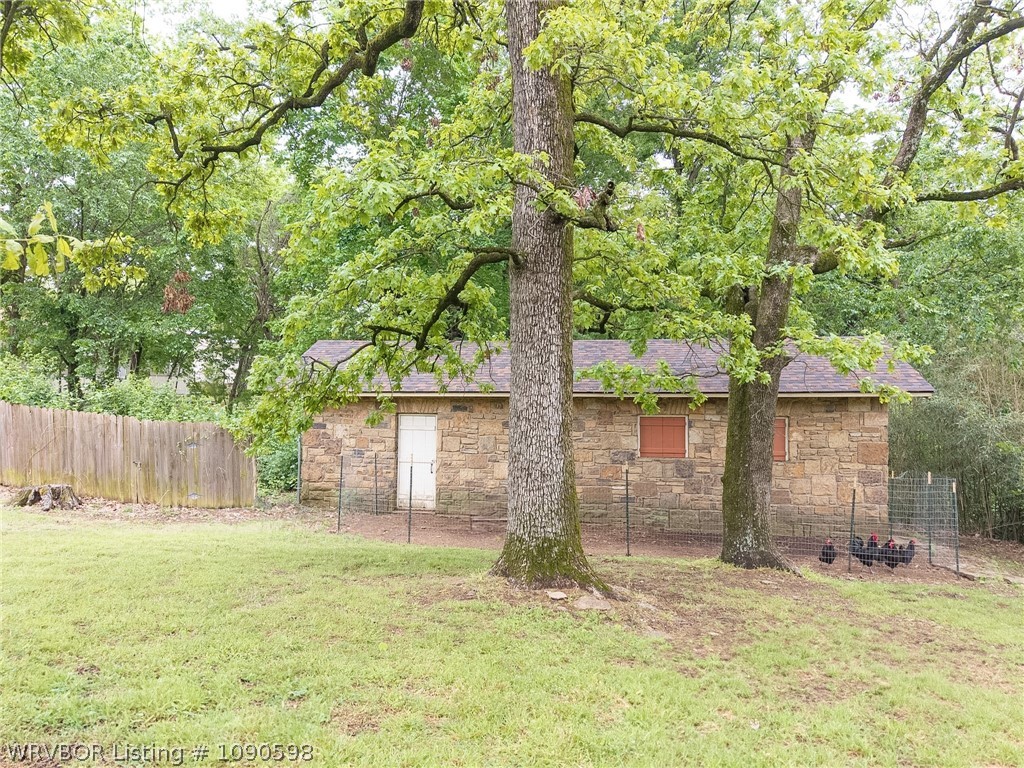 main property photo 10
