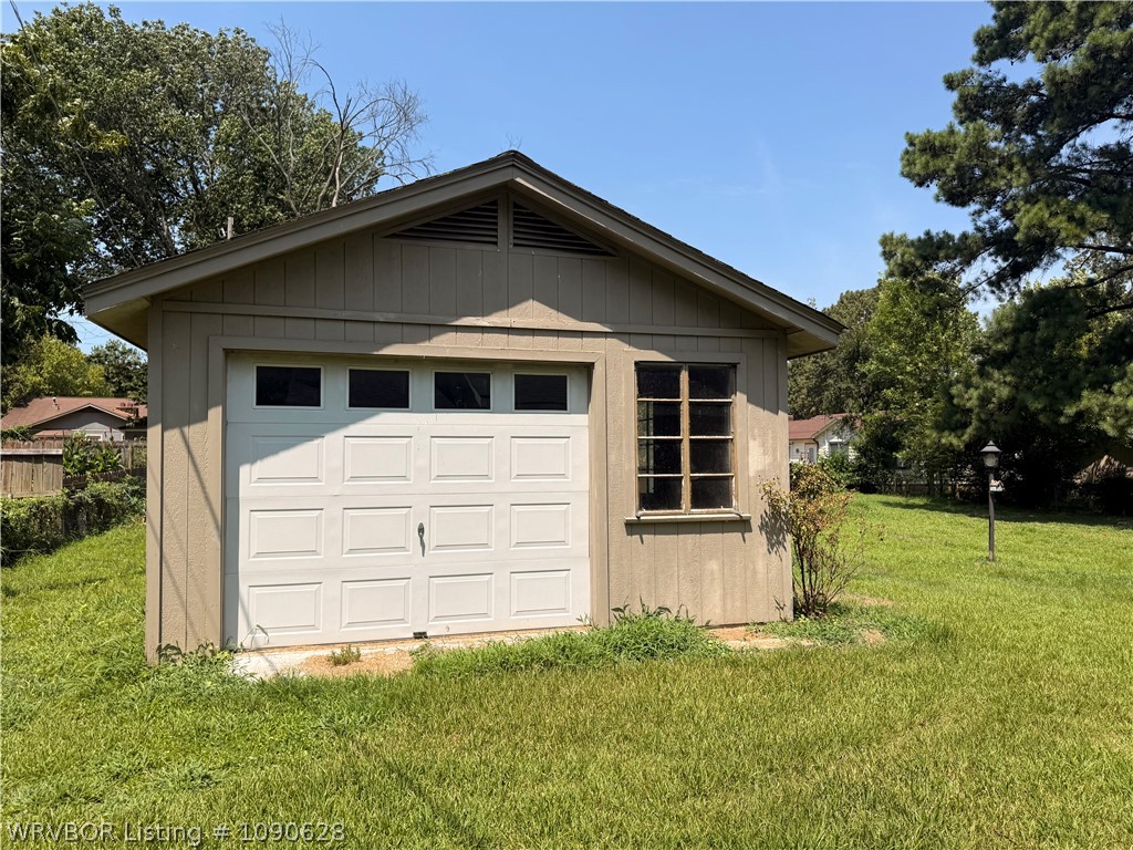 main property photo 23