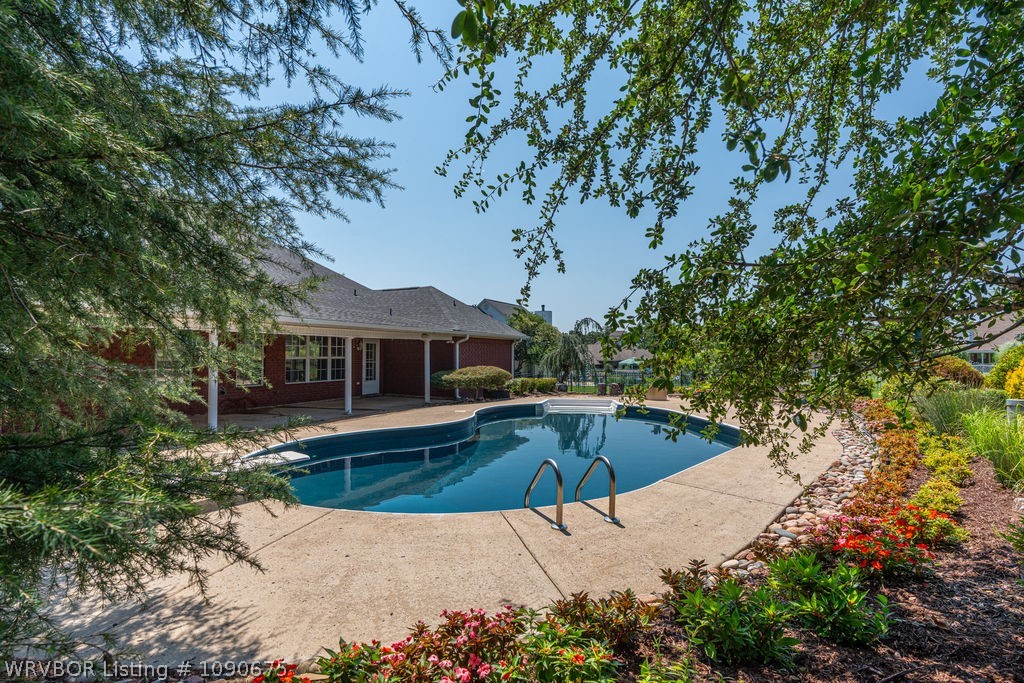 main property photo 4