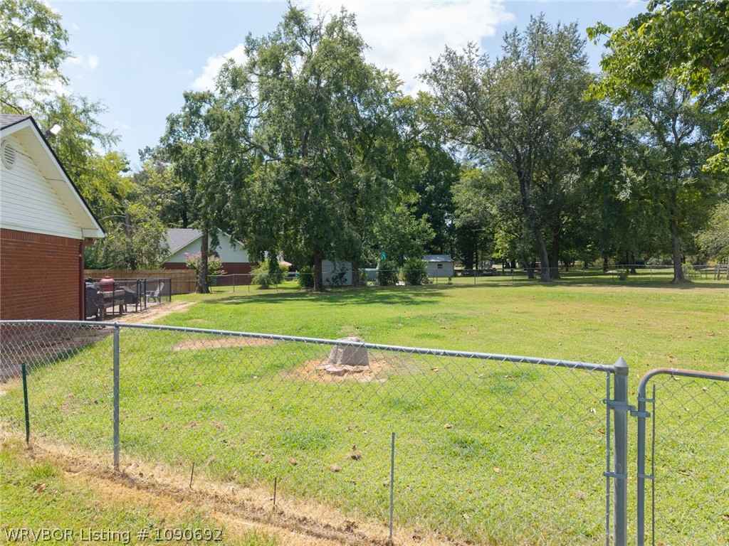 main property photo 41