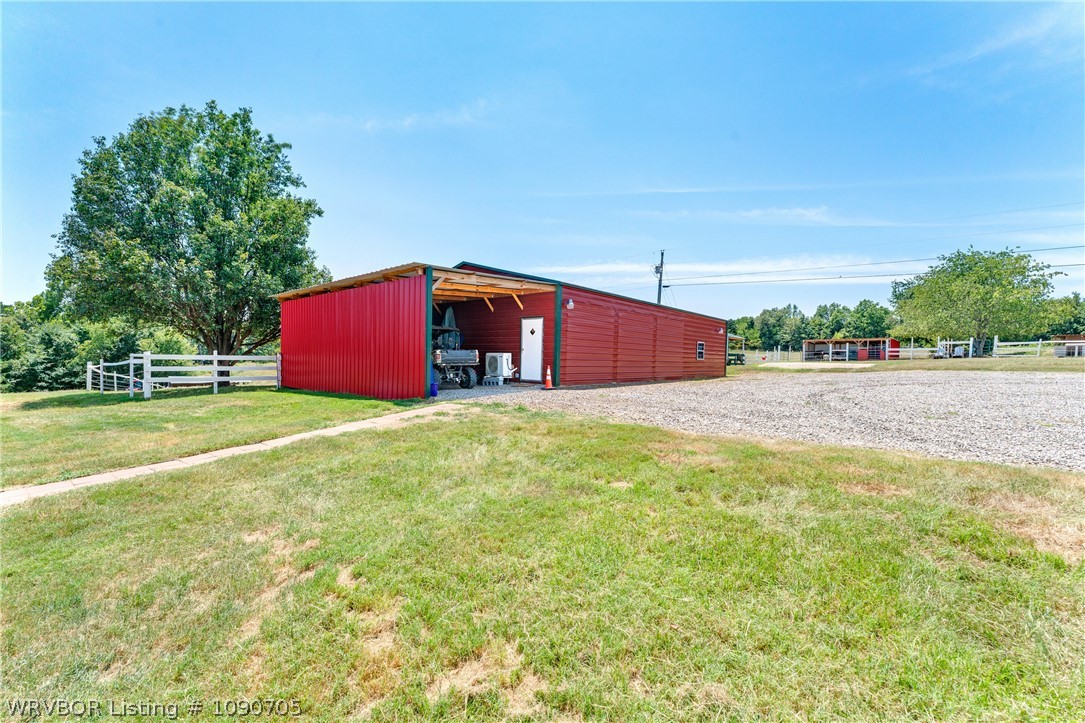 main property photo 40
