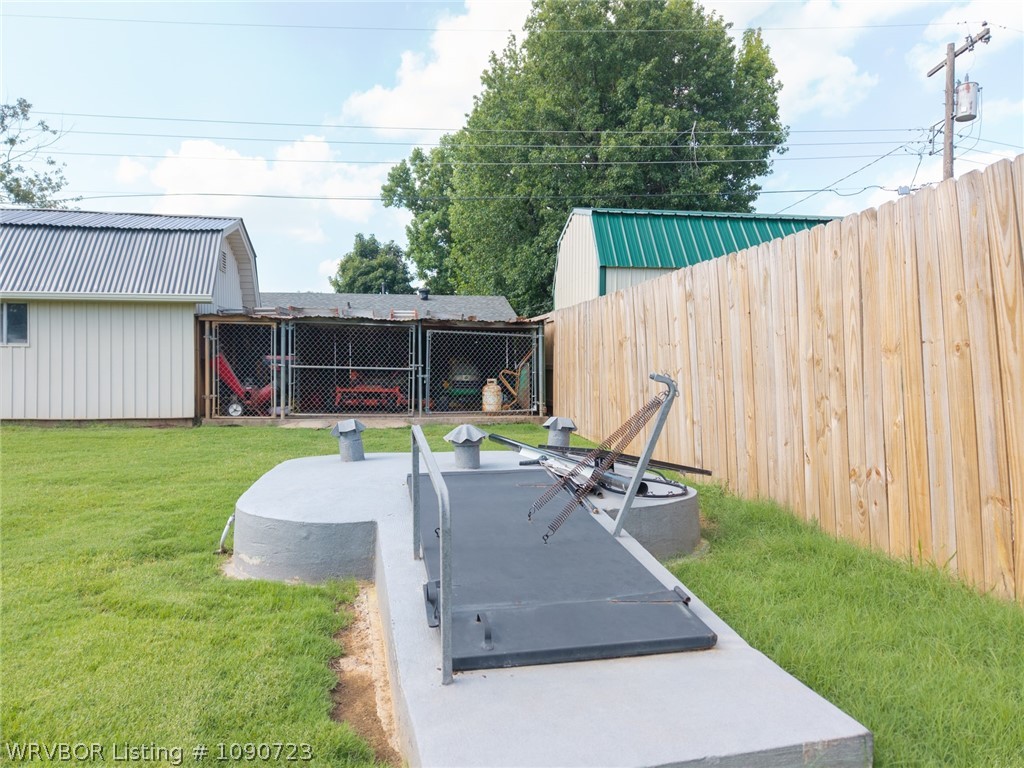 main property photo 50