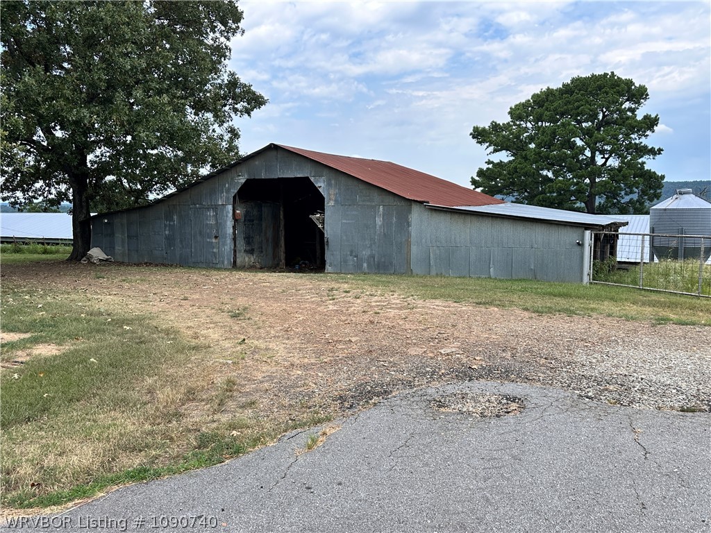 main property photo 15