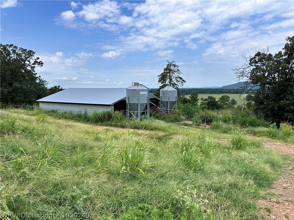 main property photo 16