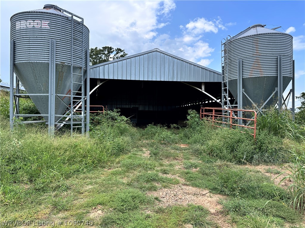 main property photo 17
