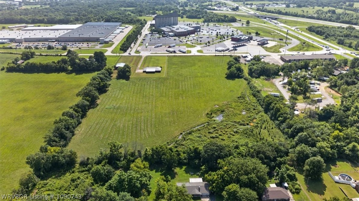 main property photo 24