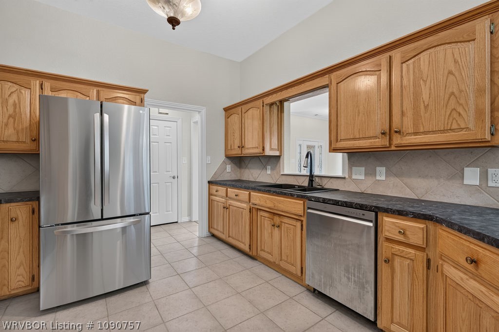 main property photo 7