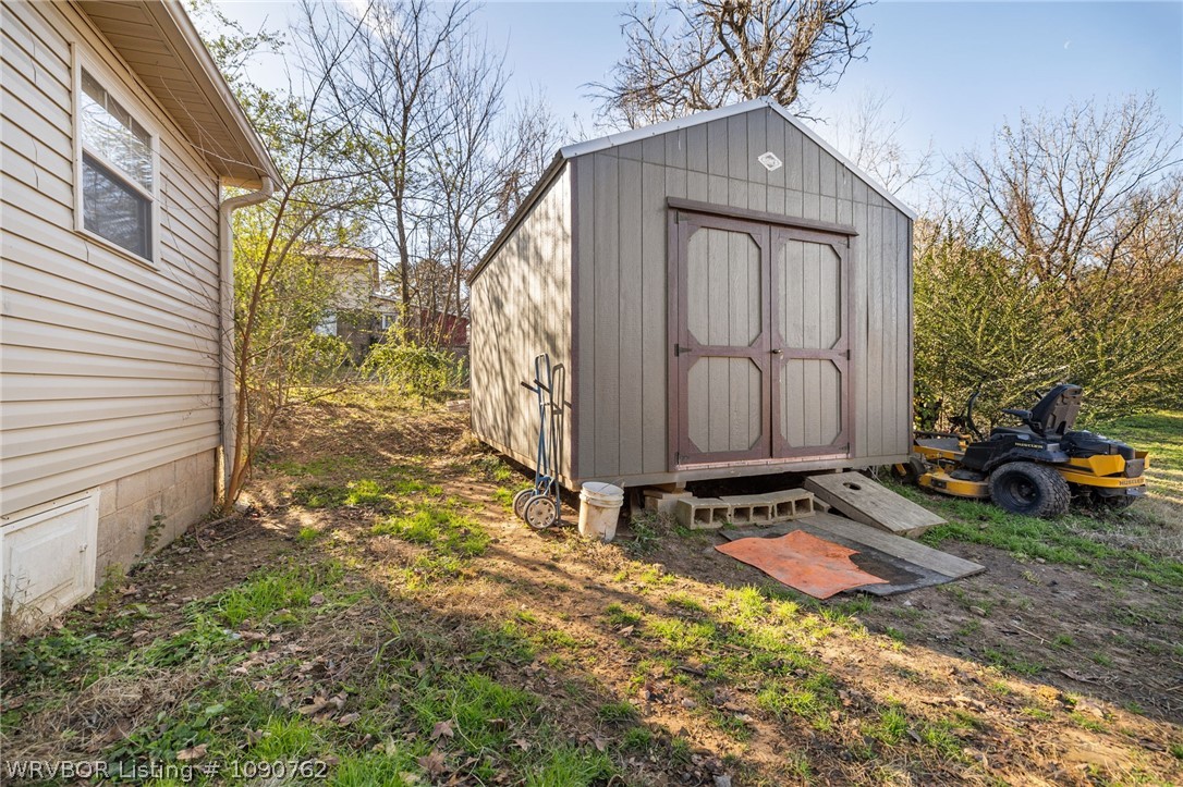main property photo 23