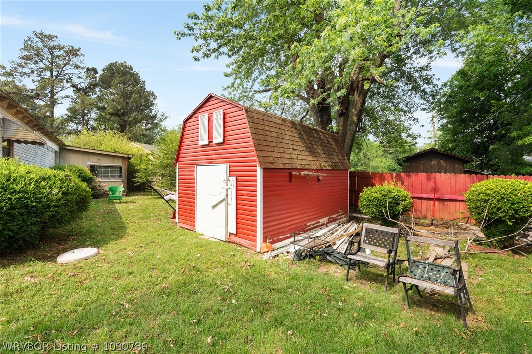main property photo 30