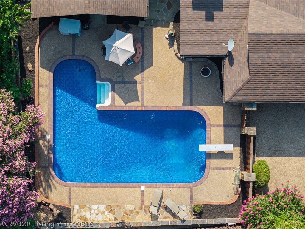 main property photo 45