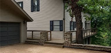 image of property with 3 Bed | 3 Bath | 2,976 Sqft