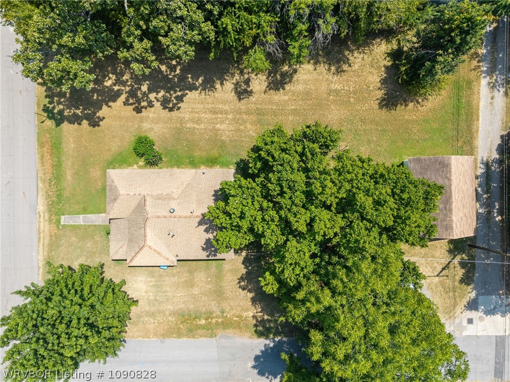 main property photo 31