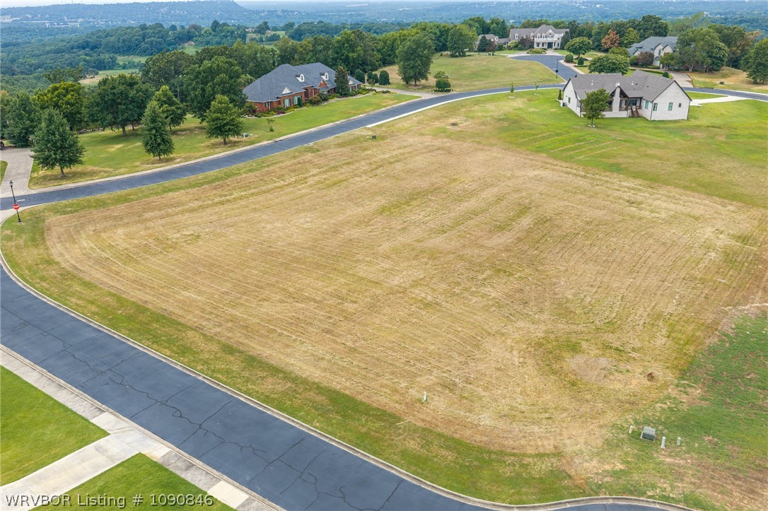 main property photo 17