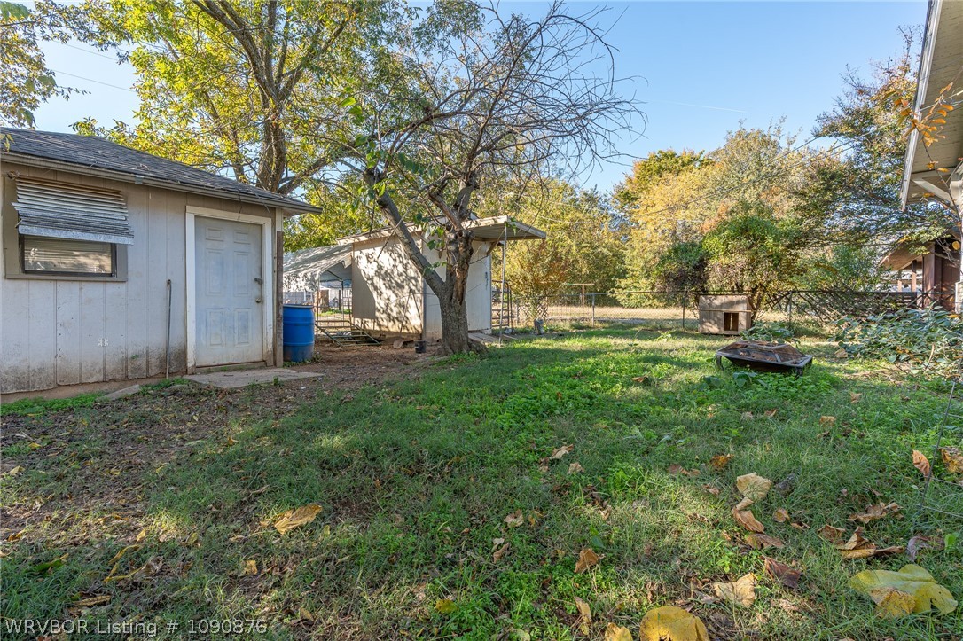 main property photo 32