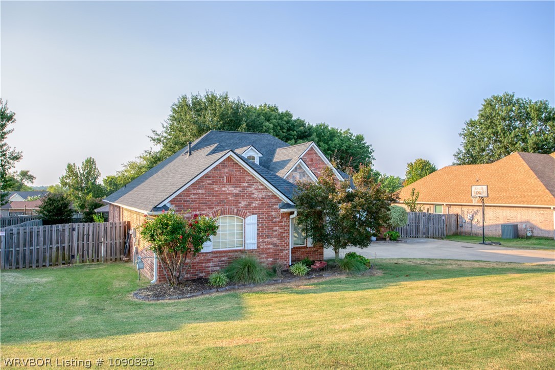 main property photo 3