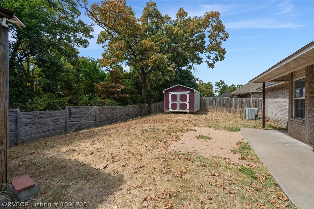 main property photo 28