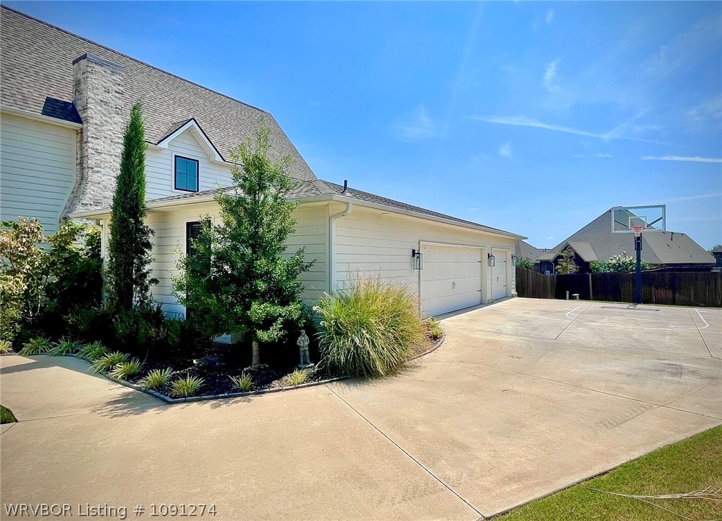 main property photo 67