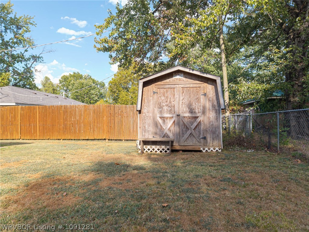 main property photo 30
