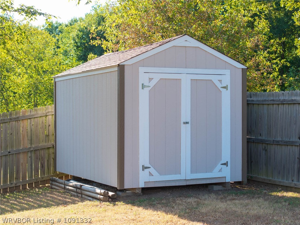 main property photo 12
