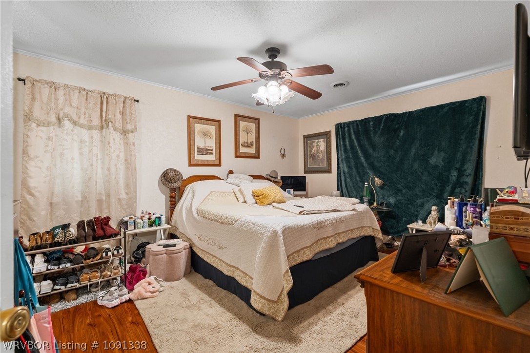 main property photo 17