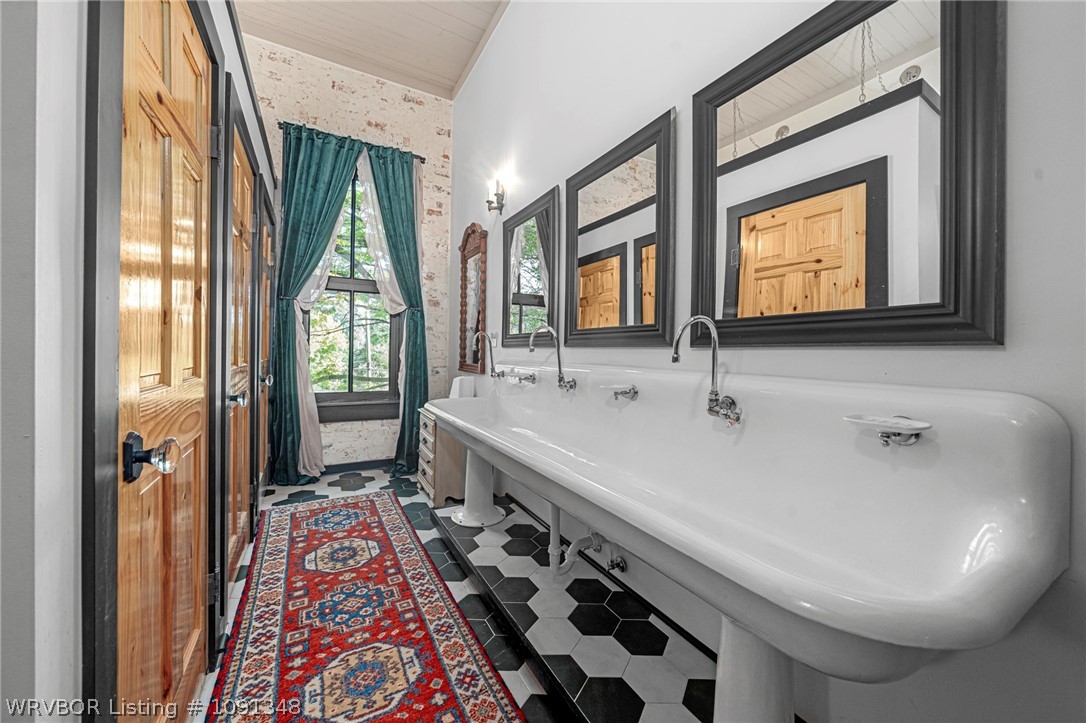 main property photo 72