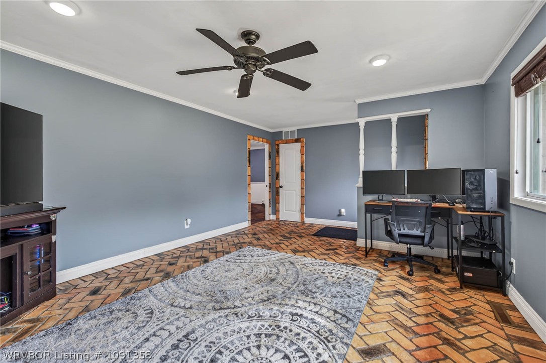 main property photo 45