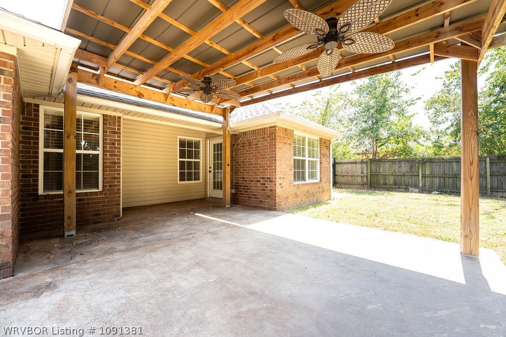 main property photo 17
