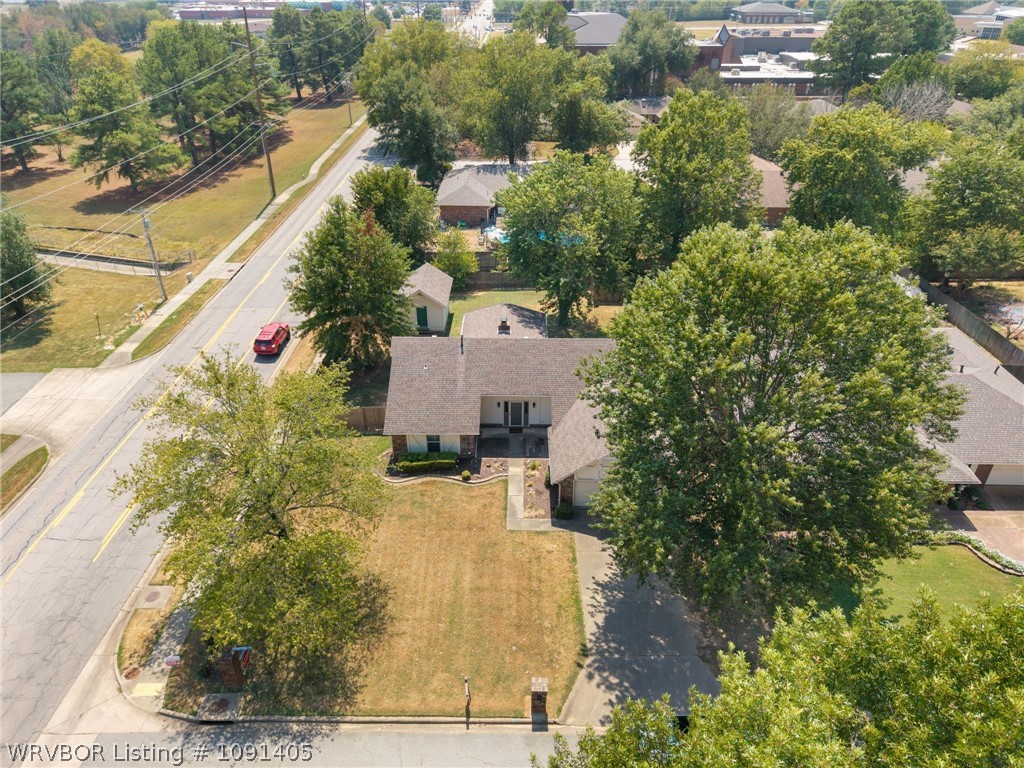 main property photo 41