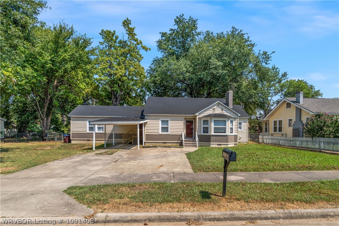 main property photo 4