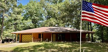 image of property with 3 Bed | 2 Bath | 1,512 Sqft