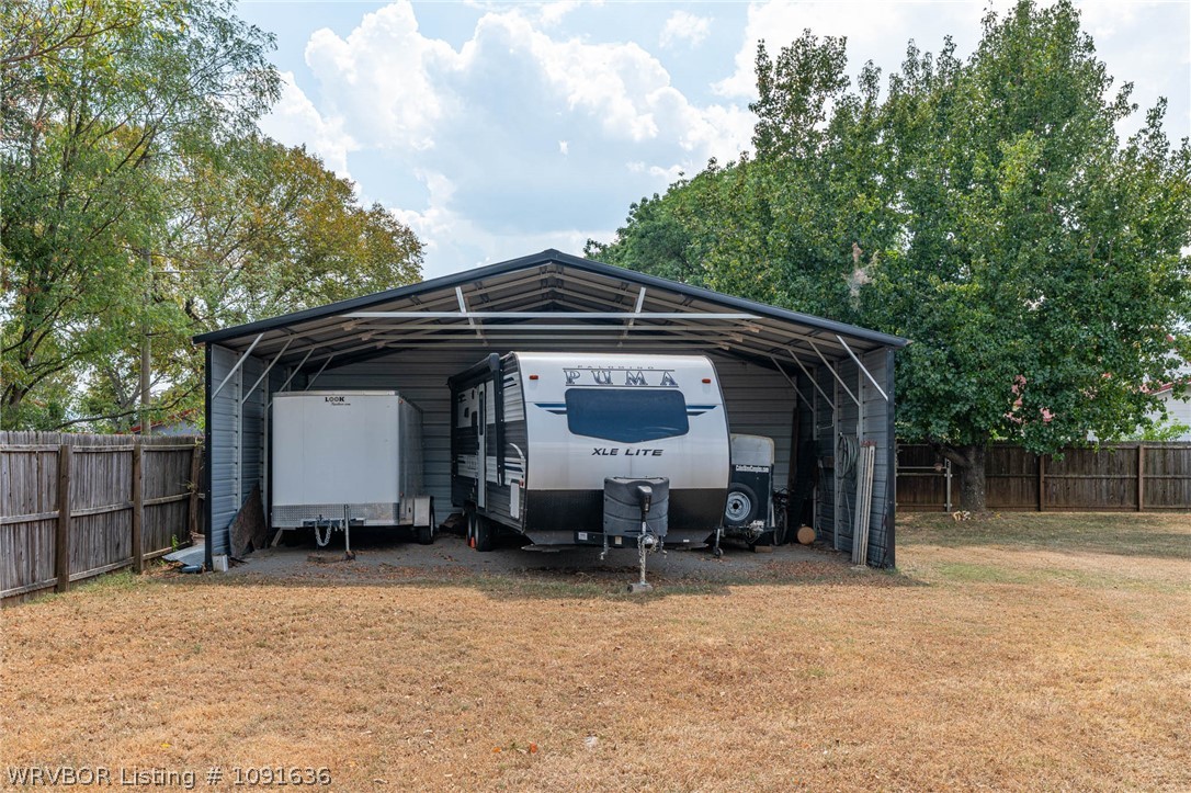 main property photo 40