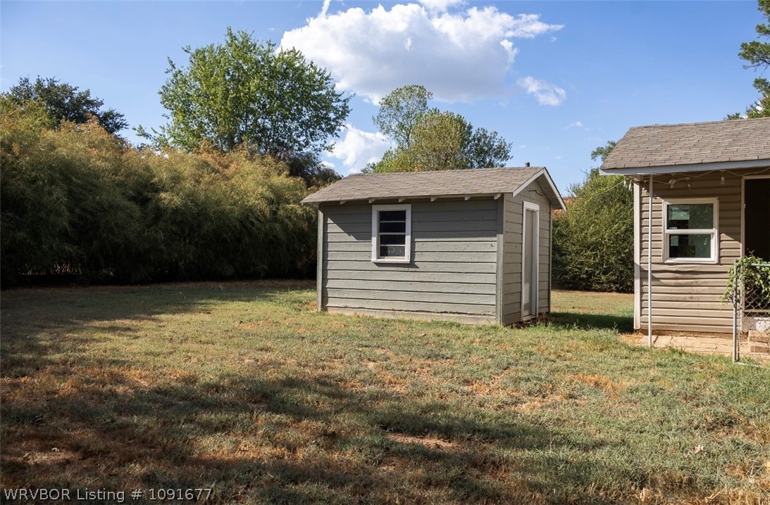 main property photo 13