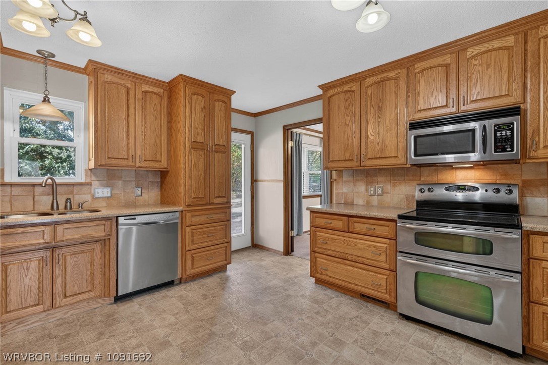 main property photo 11