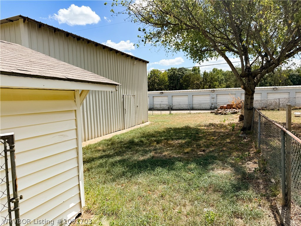 main property photo 14