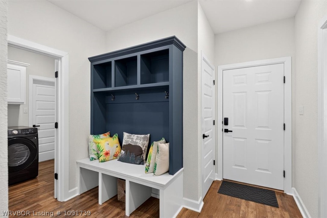 main property photo 28