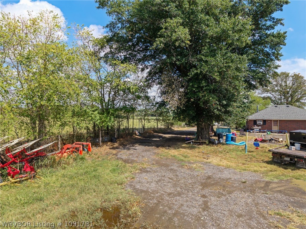 main property photo 16